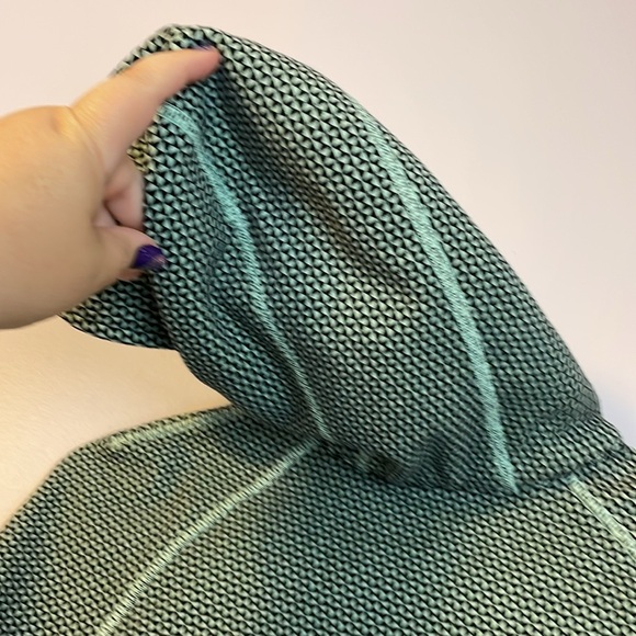 Lululemon Scuba Hoodie Stretch (Lined Hood)
Double Diamond Fresh Teal size 6 - Picture 12 of 16